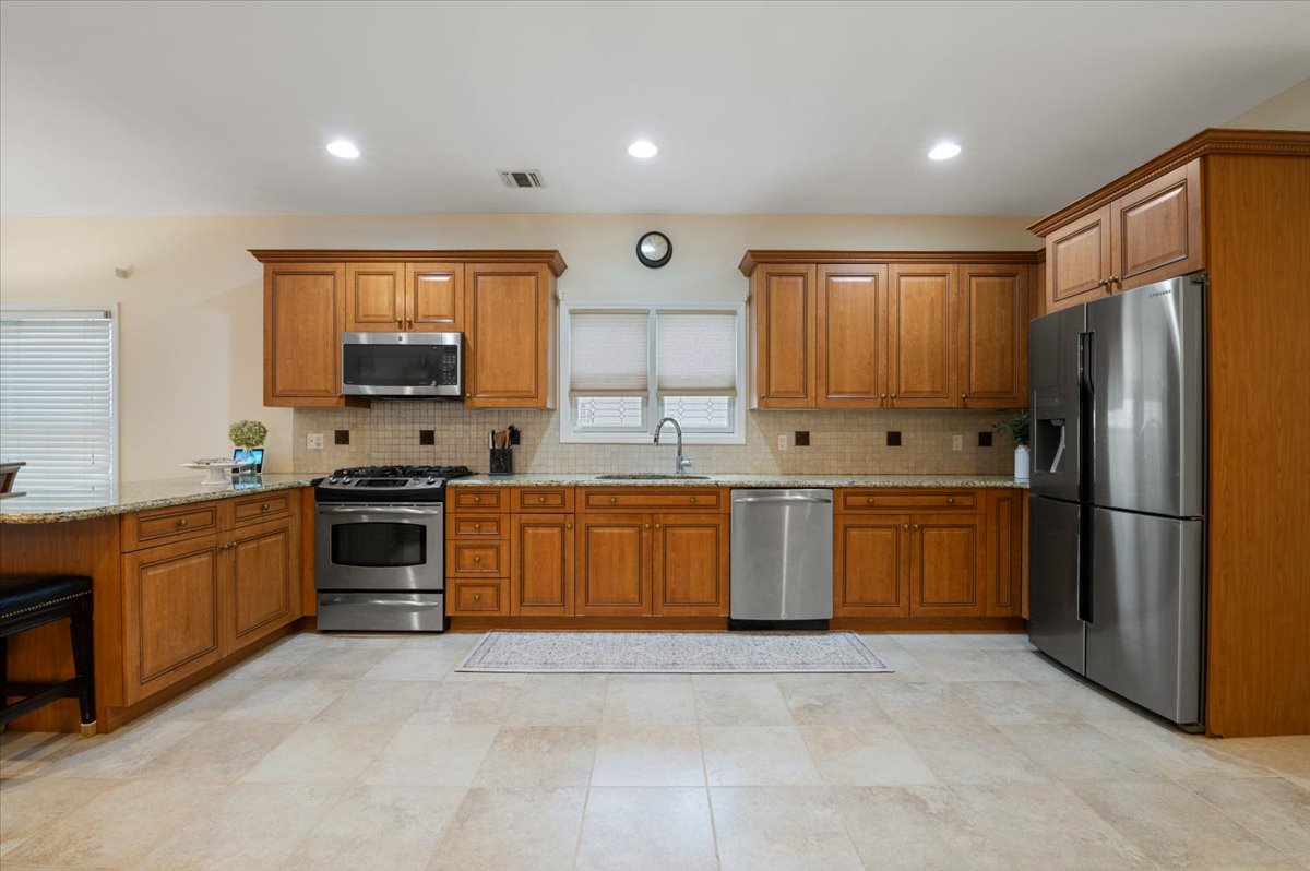 08-780_1555 08-780_1555