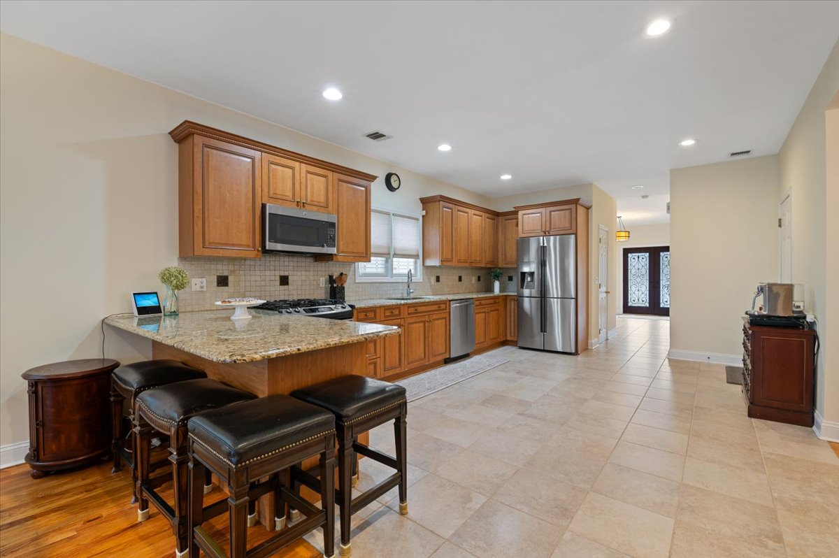 10-780_1565 10-780_1565